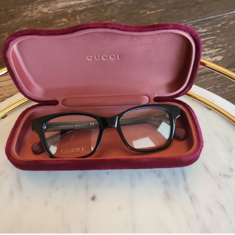 Gucci eye glasses
